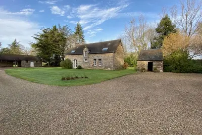 Image de Maison de campagne dans le parc d'un manoir du 16e siècle