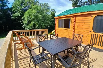 Image de 108) Jay Log Cabin. Close to Hocking Hills State Park and more!