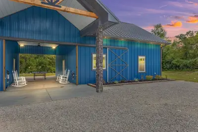 Image de New Barndo/Kayak Launch/ 2 Private Hot Tubs