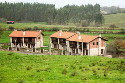 Image de Maison confortable dans un cadre spectaculaire