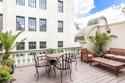 Image de Home Suite Home Iii - Studio apartment with large shared terrace