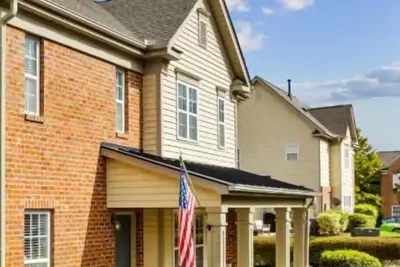 Helluva Haven - near Rdu, Rtp, & Cary - 2 Bd & 2. 5 Bath