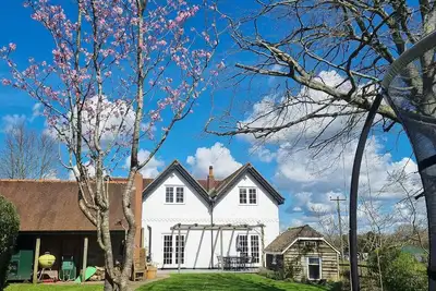 Image de New Forest Cottage nestled alongside Limewood, Lyndhurst