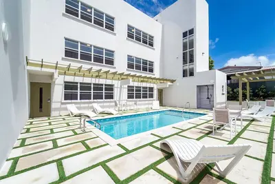 Image de Modern Condo with Resort Pool Near Beach - Coral Beach 107