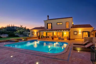 Image de Villa 'Casa Canasta' avec vue sur la montagne, piscine et climatisation