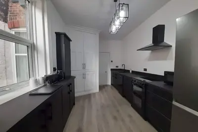 Image de Spacious 5-Bed House - Sleeps 10, Garden & Parking