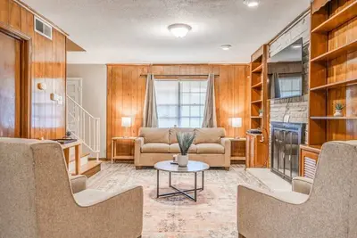 Image de Minutes from the Airport - Wonderful Warrington