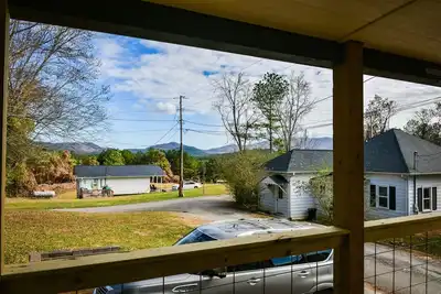 Image de Copper Duck Cottage-Hot tub- 1br/1ba- Wifi, Newly Remodeled!