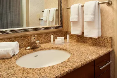 Image de Pet-Friendly Haven, Free Breakfast! Comfort Guaranteed, 2 Classy Units!