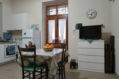 Image de Studio apartment with waterfront terrace