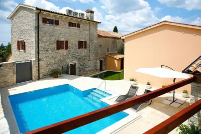 Image de Belle maison à Kanfanar avec sauna