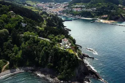 Image de Grand villa on the Cantabrian Sea. Sweeping views, luxurious accommodation