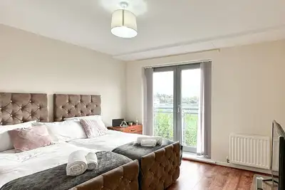 Image de Modern 5-Bed Home near City Centre