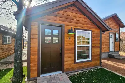 Image de Mini Cabin for Great Big Memories!