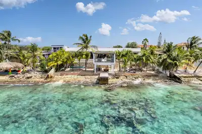 Image de New oceanfront Listing! ! Available Christmas 2025 for 2 weeks!