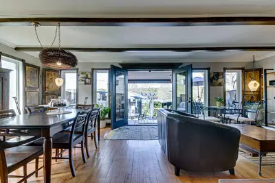 Image de Chalet le petit manoir \n Spa et Sauna  Vue Sur La RIVIÈRE Saint-Maurice