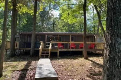 Image de Fishing Lovers 2-Bedroom/Boat Dock. Get the bait!