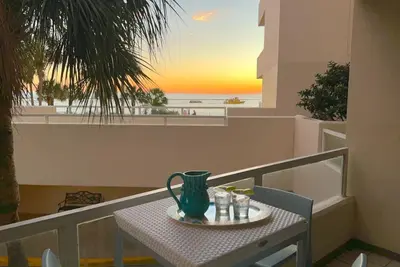 Image de Snowbird Special Jan-Feb! 🌊Waterfront Pool~Views~Hot Tub~2br East Pass 101