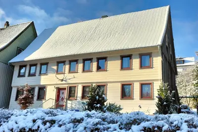 Image de Gemütliches Denkmalgeschützes Harzhaus- Ideal für Gruppen bis zu 14 Personen