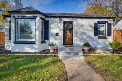 Image de Richfield Retreat w\/ Fire Pit, Gas Grill & Yard!