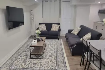 Image de Newly Renovated Basement Apt