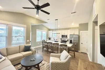 Image de Ocean Breeze Ii: New Condo Steps to the Beach