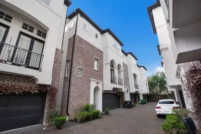 Image de Tesla-Charger | Tx Medical Ctr | Sleeps 7 | 5 beds