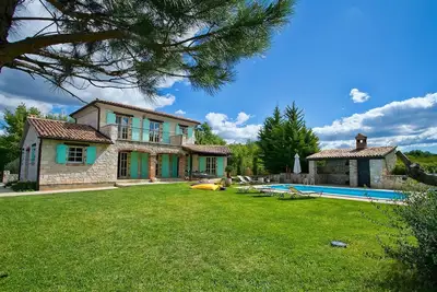 Maison acceptant les animaux à Tinjan