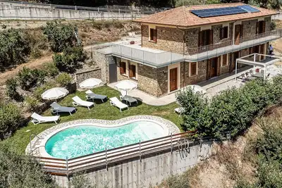Image de Belle maison à Rutino avec cuisine