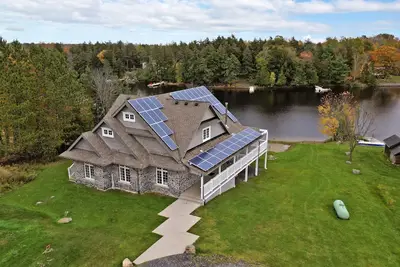 Image de Sandy Beach Muskoka 4 Beds Cottage