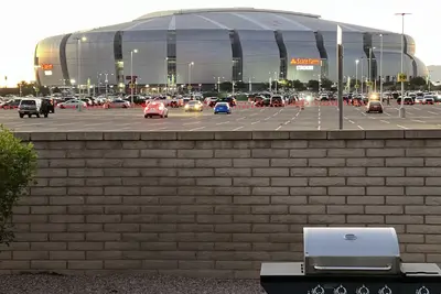 Image de Walk -Stadium-dining-Bars-breweries-Theatre-Arena. Near baseball spring training