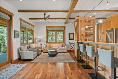 Image de Modern Luxury in a Restored Historic Home