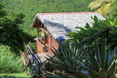 Image de Bungalow 5 pers. Vue mer et montagne, cuisine équipée. Réservez votre paradis!
