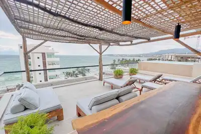 Image de Arenka: 2br w Private Pool & Sunset Rooftop