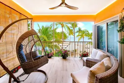 Image de Newly Renovated 2 Bed Beachfront Condo w/Pool+Hot Tub
