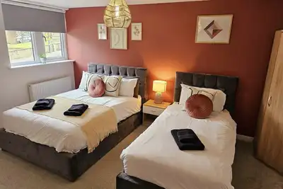 Homebird Property - Epsom Apartment