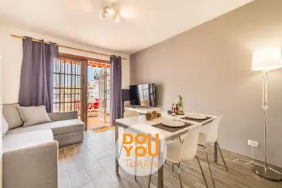 Image de Sunny Poolside Escape Los Diamantes