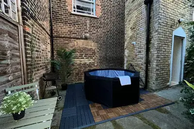 Image de Camden House: Garden, Jacuzzi & Parking