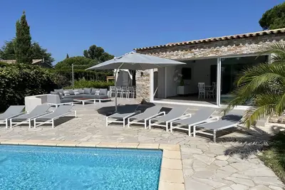Image de Loue Villa de Standing sur Grimaud- Piscine Privée -climatisation - 10 Couchages