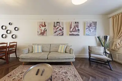 Image de Luxury home from home! \nStunning 4 bed house right by the seaside