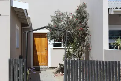 Image de Cozy apartment central to town. Nice for small families