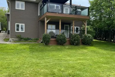 Image de Cozy cottage on the lake Scugog!