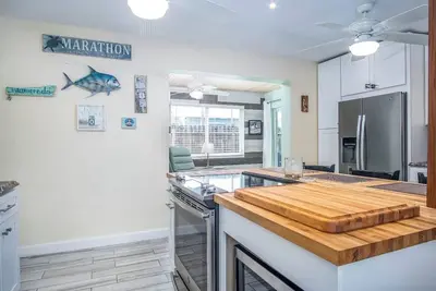 Image de Little Venice Family Affair 2 bedroom 1 bath One Block from the Ocean