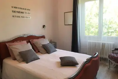 Image de La Petite Reynière dans le coeur du village à 150 m.
