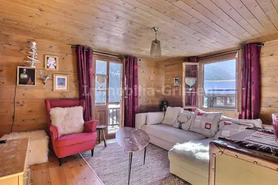 Image de Appartement confortable pour 4 personnes, salon, cuisine séparée avec lave-vaisselle, 2 chambres à 2