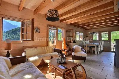 Image de Chalet très confortable sur 2 étages pour 6 personnes, salon avec poêle, coin cuisine avec lave-vais