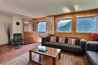 Image de Appartement très confortable pour 6 personnes, salon, coin cuisine avec lave-vaisselle, 1 chambre à