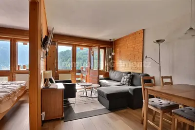 Image de Appartement confortable pour 4 personnes, salon, coin cuisine, 1 chambre à 2 lits, coin à dormir ave