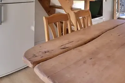 Image de Appartement confortable sur 2 étages pour 6 personnes, salon, coin cuisine avec lave-vaisselle, 1 ch