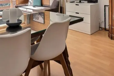 Image de Appartement confortable pour 4 à 6 personnes, salon avec 2 lits, coin cuisine avec lave-vaisselle, 1